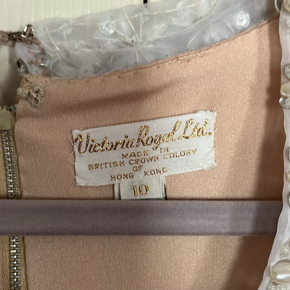 VICTORIA ROYAL LTD GOWN SIZE 10 - Picture 5 of 6